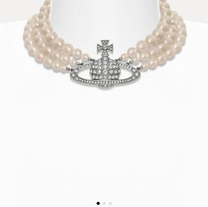 Vivienne westwood hp March  gorgeous triple pearl  chocker box bag♥️ card silver